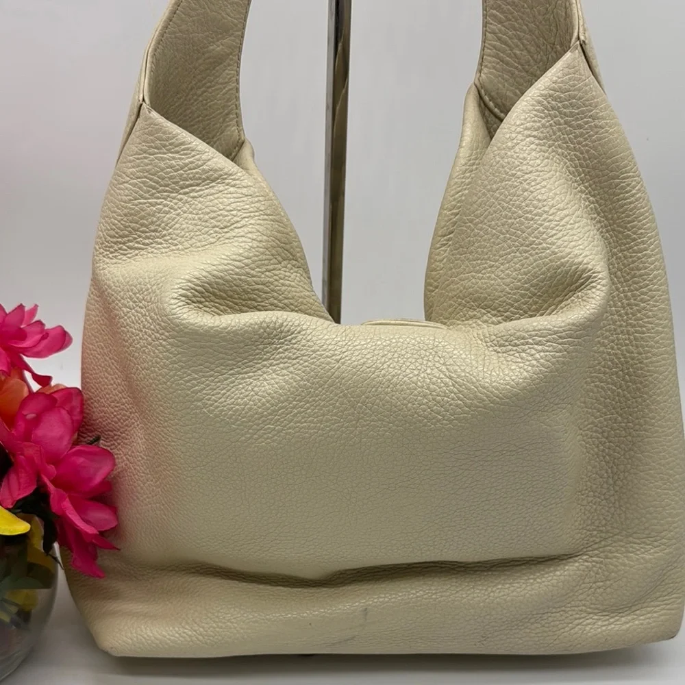 Dooney & Bourke Vintage Elegant Cream Leather Women's Hobo Bag DB7882